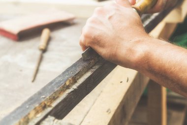 Holding bir ham yönetim kurulu bir marangoz / ahşap hazır için iyi çalışır.