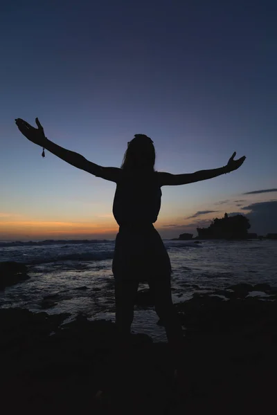 Girl Enjoying Ocean Arms Wide Open — Stock Photo, Image