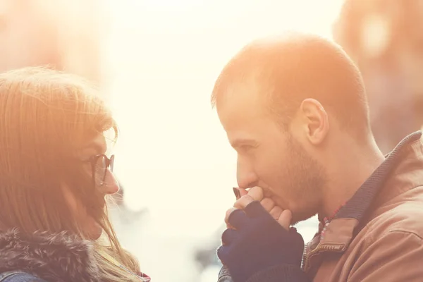 Lovestory Konzept Süßes Schönes Paar Auf Der Straße — Stockfoto