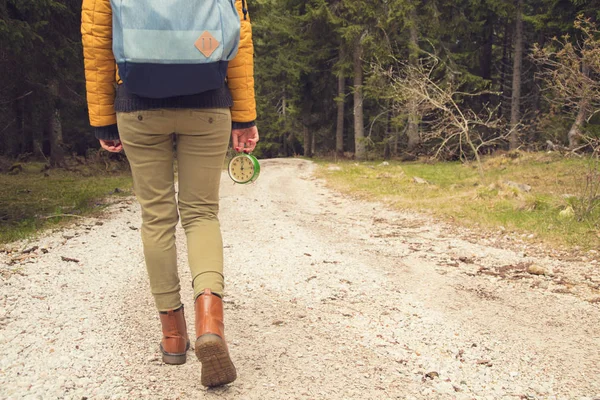 Girl Holding Vintage Old Clock Empty Dirt Road — Stock Photo, Image