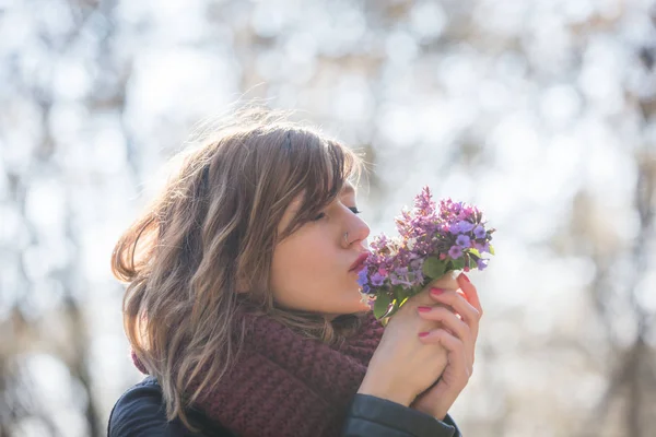 Cute Young Girl Smelling Nice Bouquet Flowers Nature — Stock Photo, Image