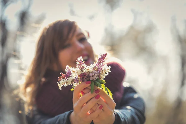 Cute Young Girl Smelling Nice Bouquet Flowers Nature — Stock Photo, Image