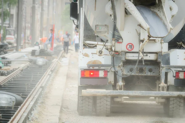 Ciężarówki Cementu Terenie Budowy Zajęty Piasku Cementu — Zdjęcie stockowe