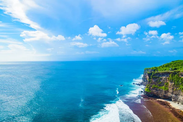 Paisaje Tropical Oceánico Del Templo Uluwatu Bali Indonesia — Foto de Stock