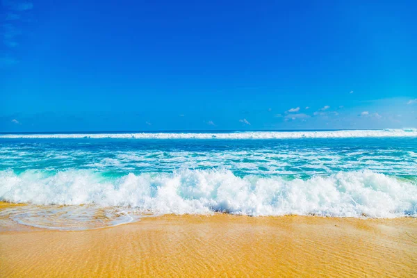 异国情调的蓝色热带海洋 海洋热带风光 — 图库照片