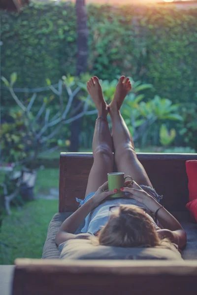 Girl Enjoying Early Morning Coffee Garden Sofa — Stock Photo, Image