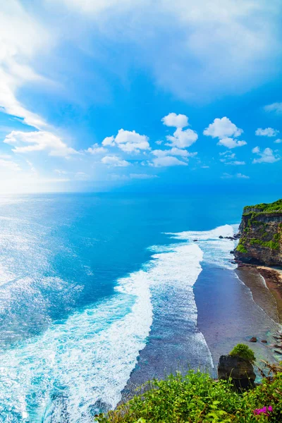 Oceano Paisagem Tropical Templo Uluwatu Bali Indonésia — Fotografia de Stock