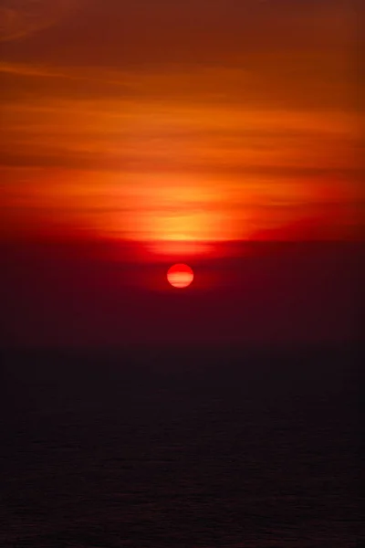 Coucher Soleil Sur Horizon Océanique Photographié Avec Gros Téléobjectif — Photo