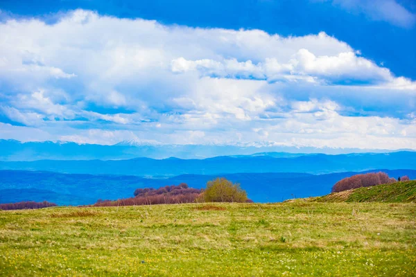 Hory Kopce Krajina Mraky Pole — Stock fotografie