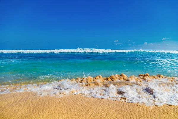异国情调的蓝色热带海洋 海洋热带风光 — 图库照片