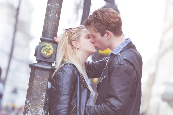 Cute Young Couple Kissing Outdoors Street — Stock Photo, Image