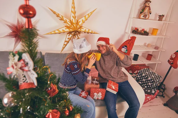 Happy Couple Enjoying New Year Christmas Eve — Stock Photo, Image