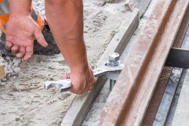 İnşaat işçisi için ağır bir iş..