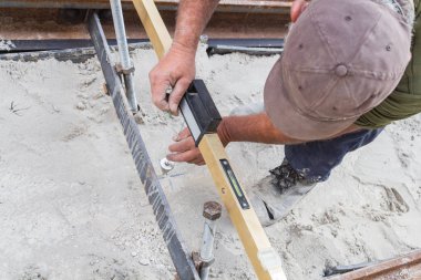 İnşaat işçisi için ağır bir iş..