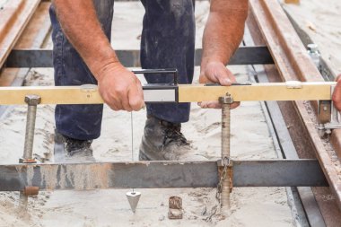 İnşaat işçisi için ağır bir iş..