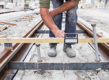 İnşaat işçisi için ağır bir iş..