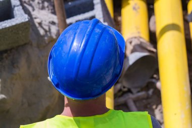 İnşaat işçisi için ağır bir iş..