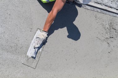 İnşaat işçisi için ağır bir iş..