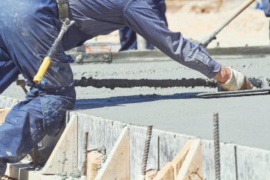 İnşaat işçisi için ağır bir iş..