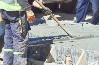 İnşaat işçisi için ağır bir iş..