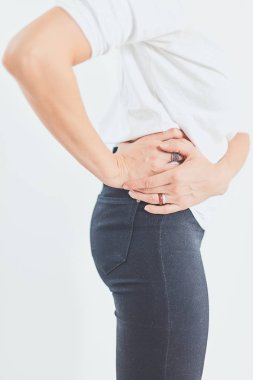 Yetişkin çağında kalça, sırt ve omurilik sorunları.