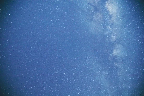 Tejútrendszer csillagokkal fényképezett csillagászati távcső. Az én-m AST — Stock Fotó