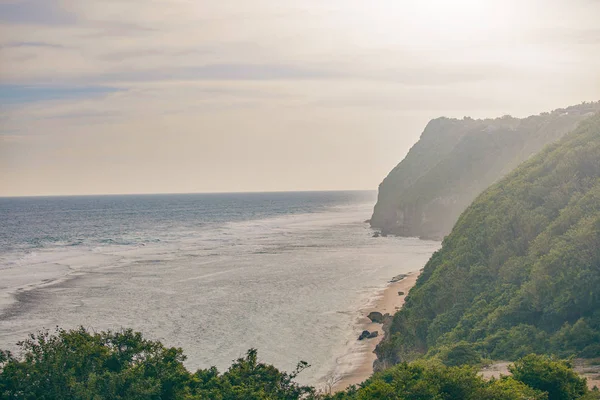 Nunggalan beach, Bali, Indonézia. A sziget egzotikus tájon — Stock Fotó