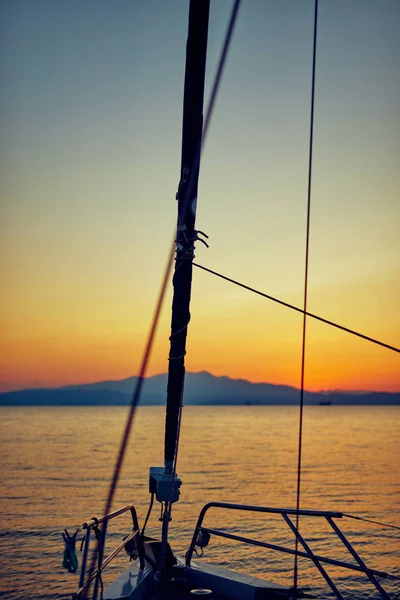 View of a sailing ship front deck and open sea. — Stock Photo, Image