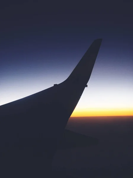 Manhã / noite a partir de um assento de avião . — Fotografia de Stock