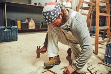 Retro vintage tarzda bir garaj ı yeniden inşa.