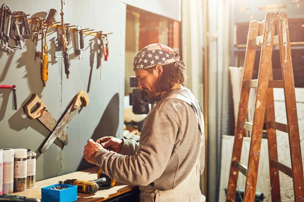 Ombyggnad av garage i retrovintage stil. — Stockfoto