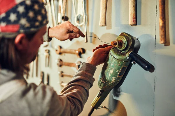 Rebuilding a garage in  a retro vintage style. — Stock Photo, Image