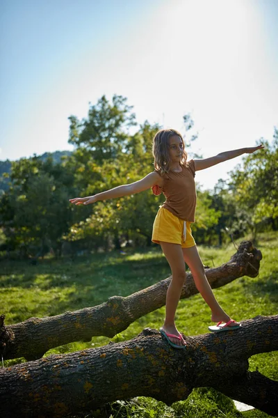 Jähriges Mädchen Genießt Natur Und Frische Luft Der Frischen Luft — Stockfoto