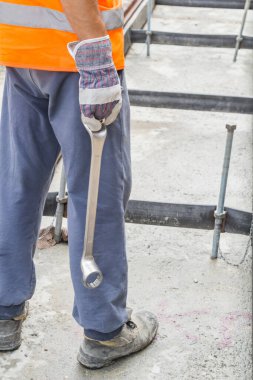 İnşaat işçisi için ağır bir iş..