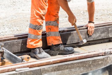 İnşaat işçisi için ağır bir iş..