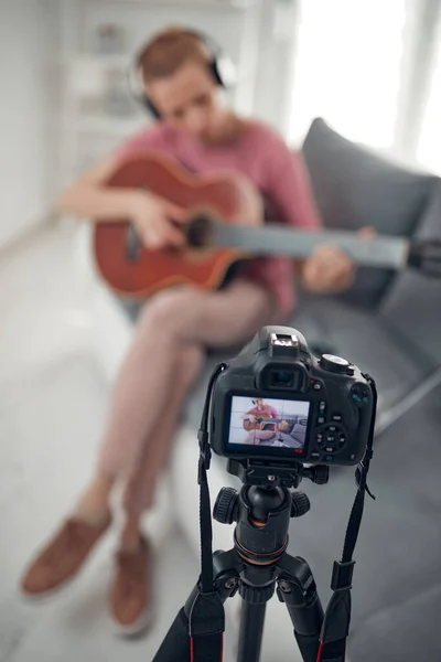 Guitarist Making Video Lessons Tutorials Internet Vlog Website Classes — Stock Photo, Image