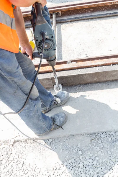 İnşaat işçisi için ağır bir iş..