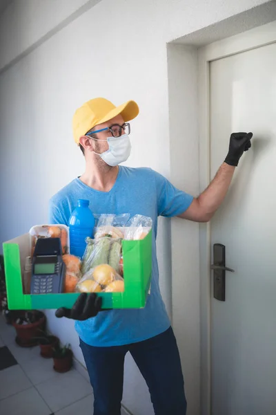 Tipo Entrega Con Caja Protectora Máscara Bolsa Con Comestibles Punto — Foto de Stock