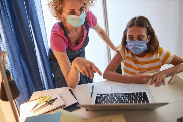 Maison Enfant Étudiant Éducation Enseignement Domicile Avec Tuteur Privé Mère — Photo