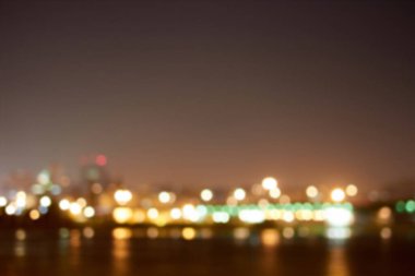 Özgeçmiş için uygun odaksız şehir ortamı.