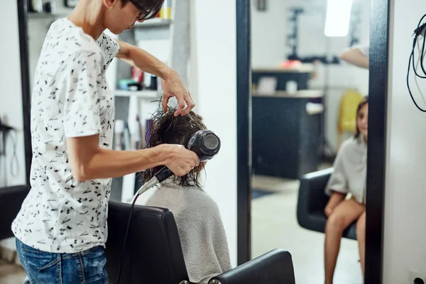 Peluquería Corte Pelo Salón —  Fotos de Stock