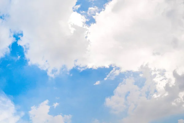 Sfondo Del Cielo Blu Nuvole Bianche — Foto Stock