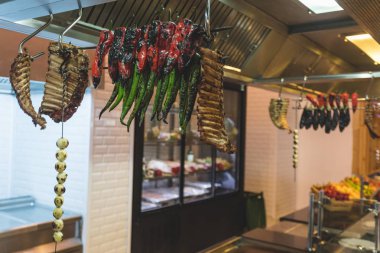 Izgara sığır pirzola ve ızgara sebze