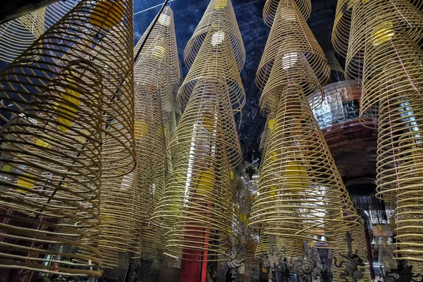 Varillas Espirales Incienso Para Rezar Templo Ong Can Tho Vietnam — Foto de Stock