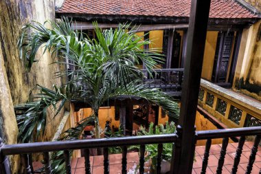 Hanoi, Vietnam - 29 Ağustos: 29 Ağustos 2018'de Hanoi, Vietnam'da Hanoi'nin eski mahallesinde eski ticaret evi.