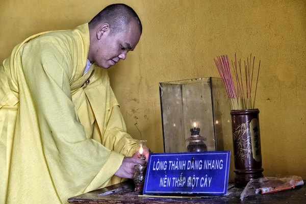 Dalat Vietnam Agosto Gente Reza Pagoda Chua Linh Quang Agosto — Foto de Stock