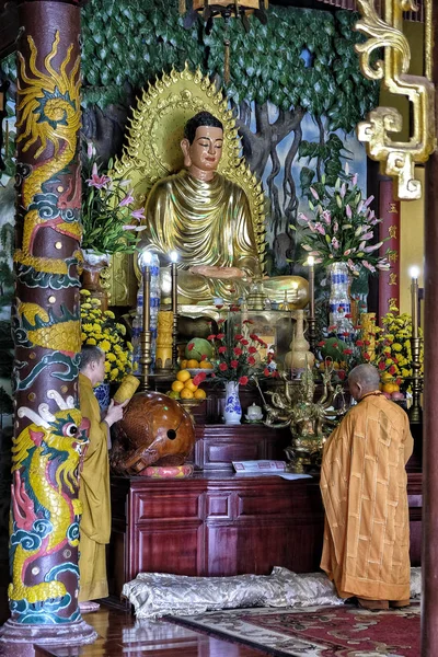 Dalat Vietnam Augustus Mensen Bidden Chua Linh Quang Pagoda Augustus — Stockfoto