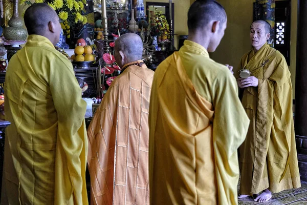 Dalat Vietnam Agustus Orang Orang Berdoa Pagoda Chua Linh Quang — Stok Foto