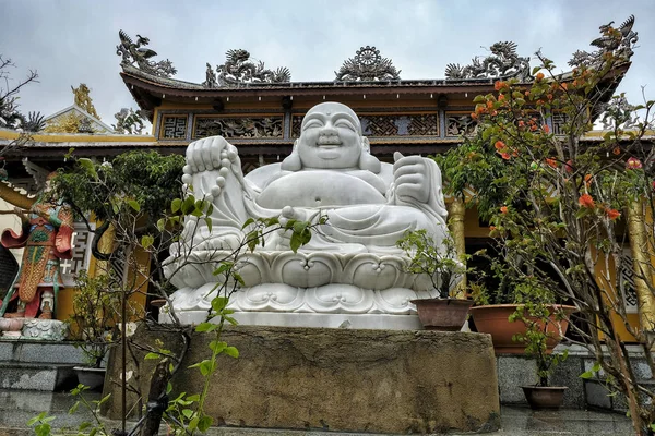 ベトナム ダラットのチュア クアン パゴダ パゴダは 中国とベトナムの芸術を組み合わせた古代の建築様式で建てられました — ストック写真