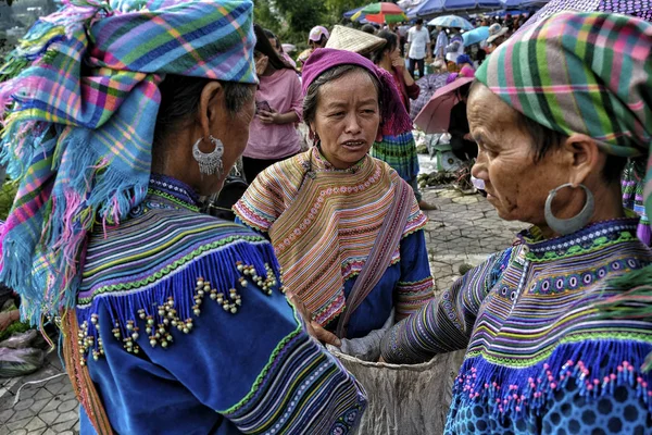 Bac Vietnam Agosto Vendedora Tribu Indígena Hmong Mercado Local Agosto — Foto de Stock